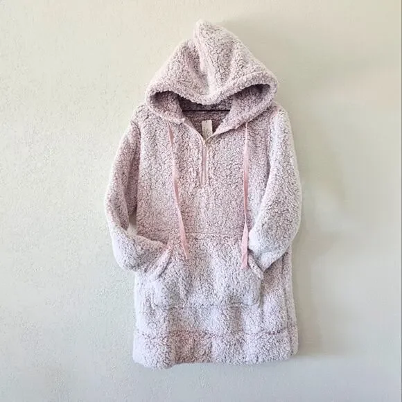 NWT Amari Fluffy Hoodie - Picture 1 of 6